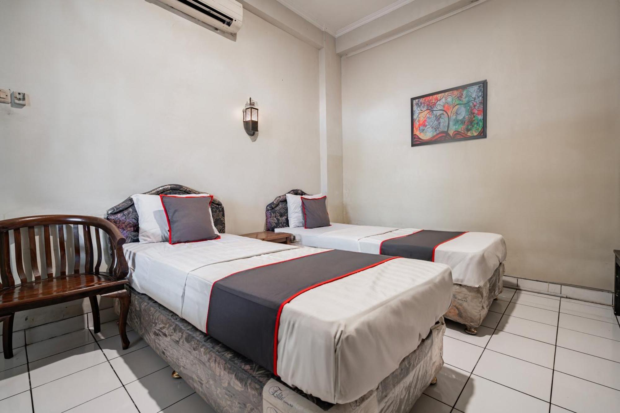 Collection O Hotel Sanira Bandung Exterior foto