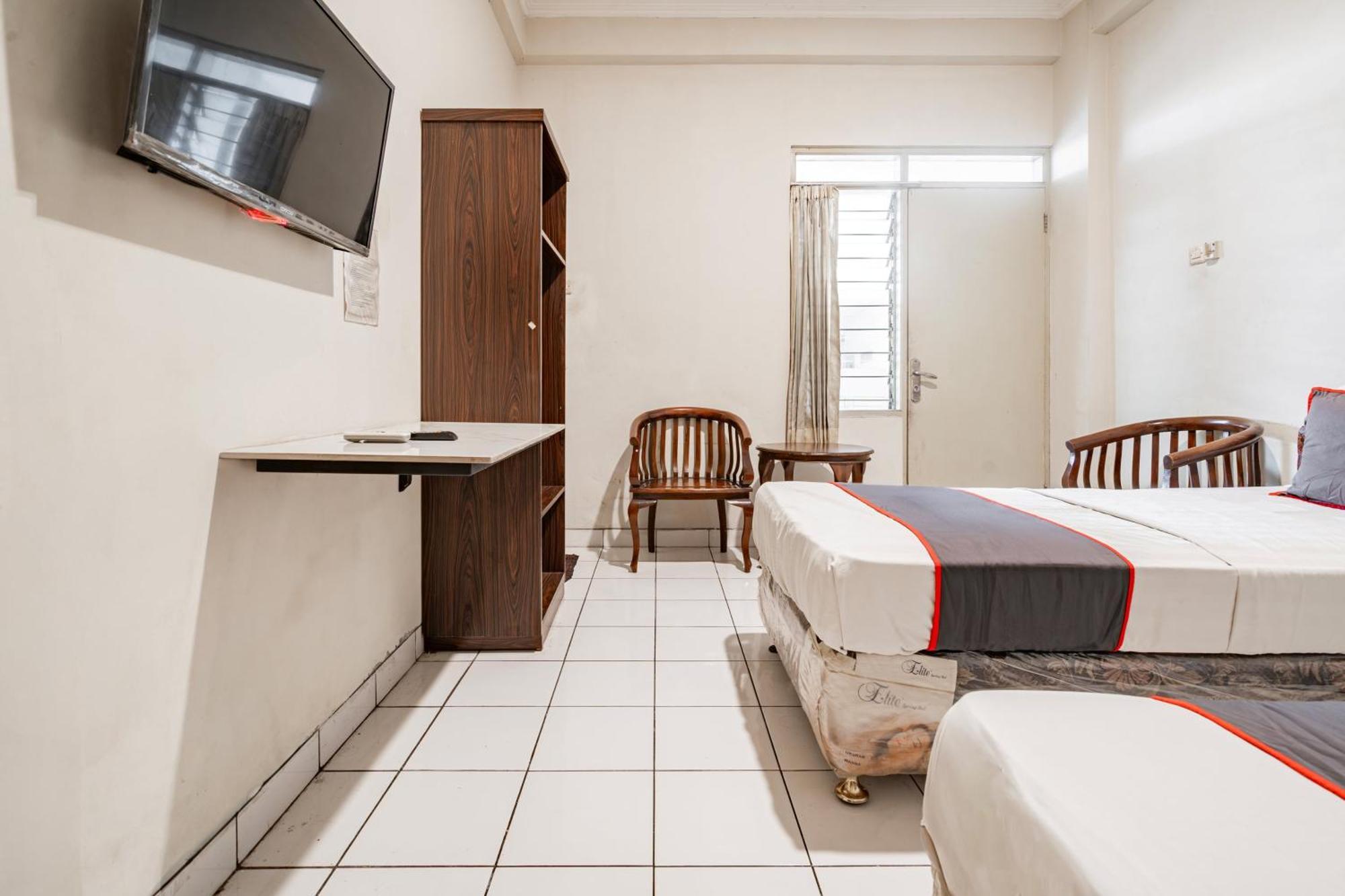 Collection O Hotel Sanira Bandung Exterior foto